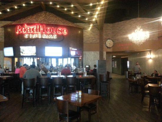 Roadhouse Crossroads 6 Cinemas